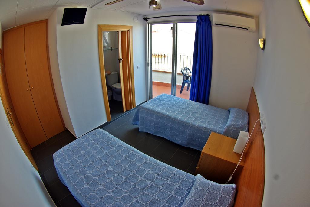 Hostal L'Alba Tossa de Mar Room photo